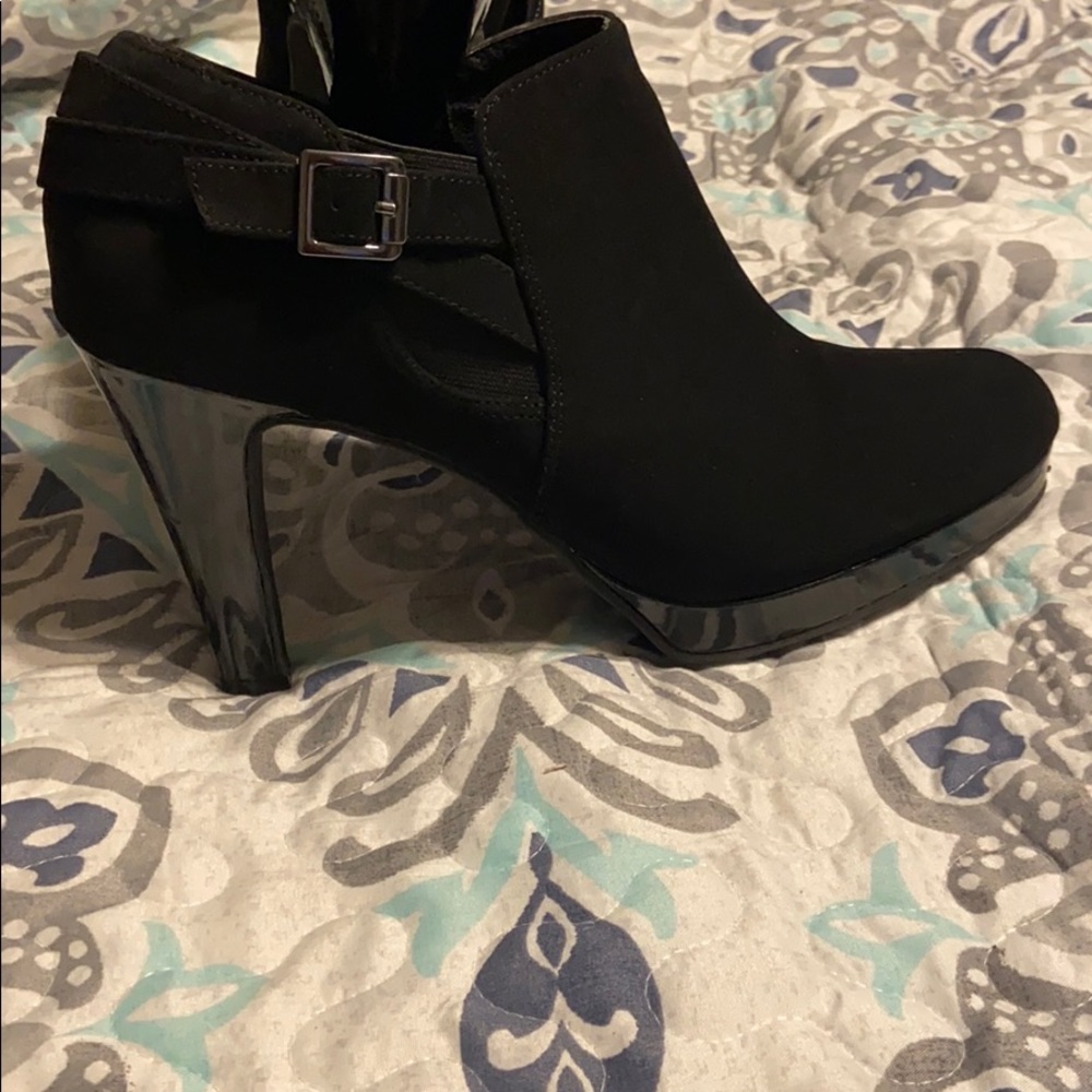 Ankle booties